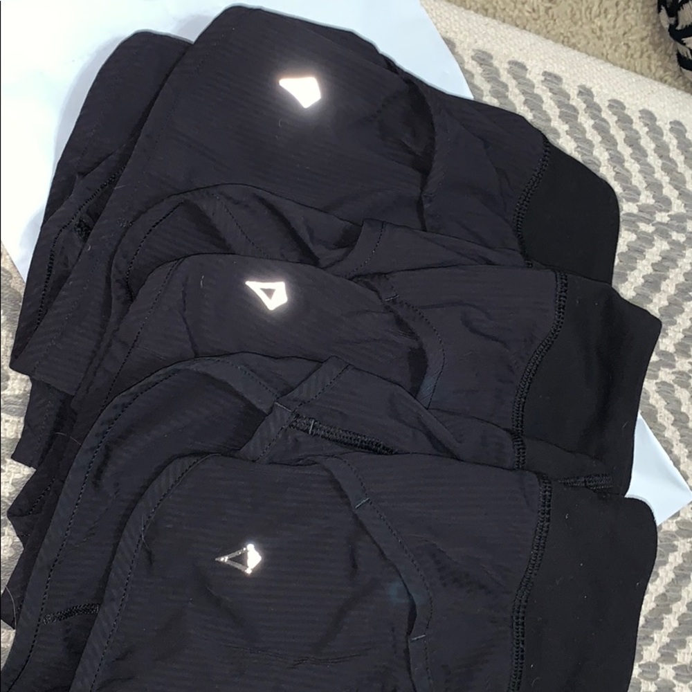 black ivviva shorts